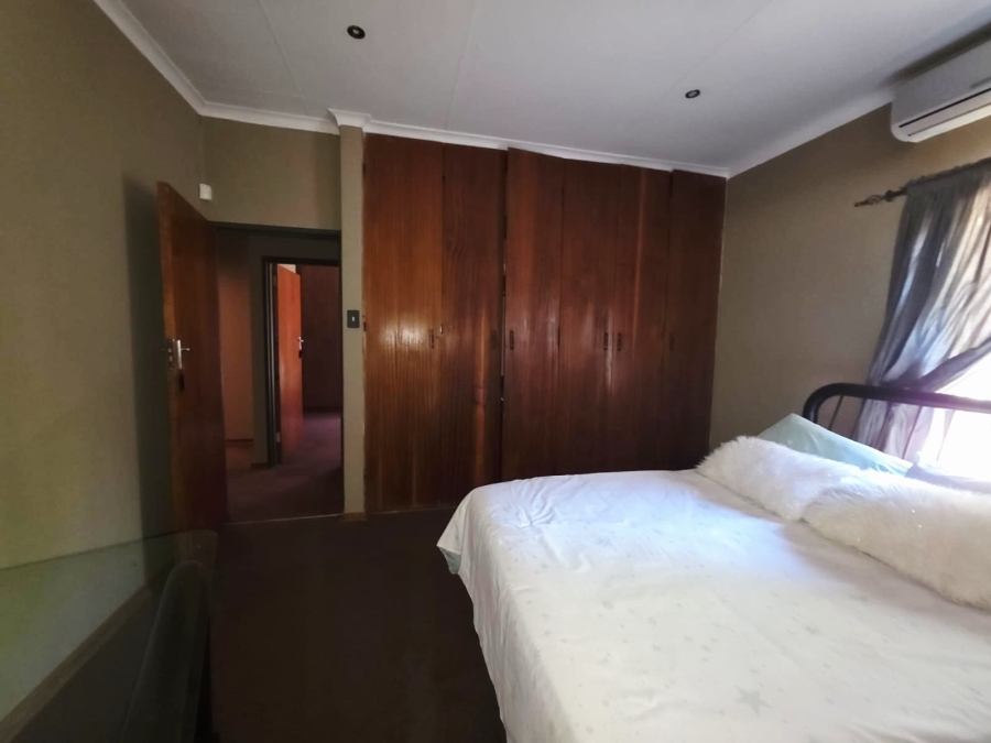 3 Bedroom Property for Sale in Vaalpark Free State